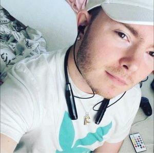 Meet your Posher, Gunner